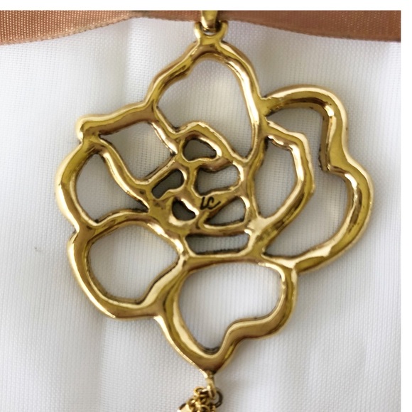 Champagne ♥️ Crystals Ribbon Flower Necklace - Picture 8 of 9